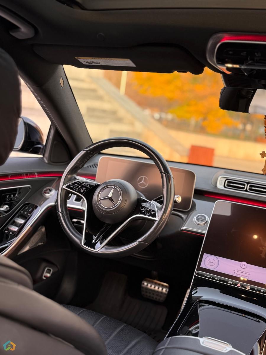 Mercedes Benz S500  - image 8