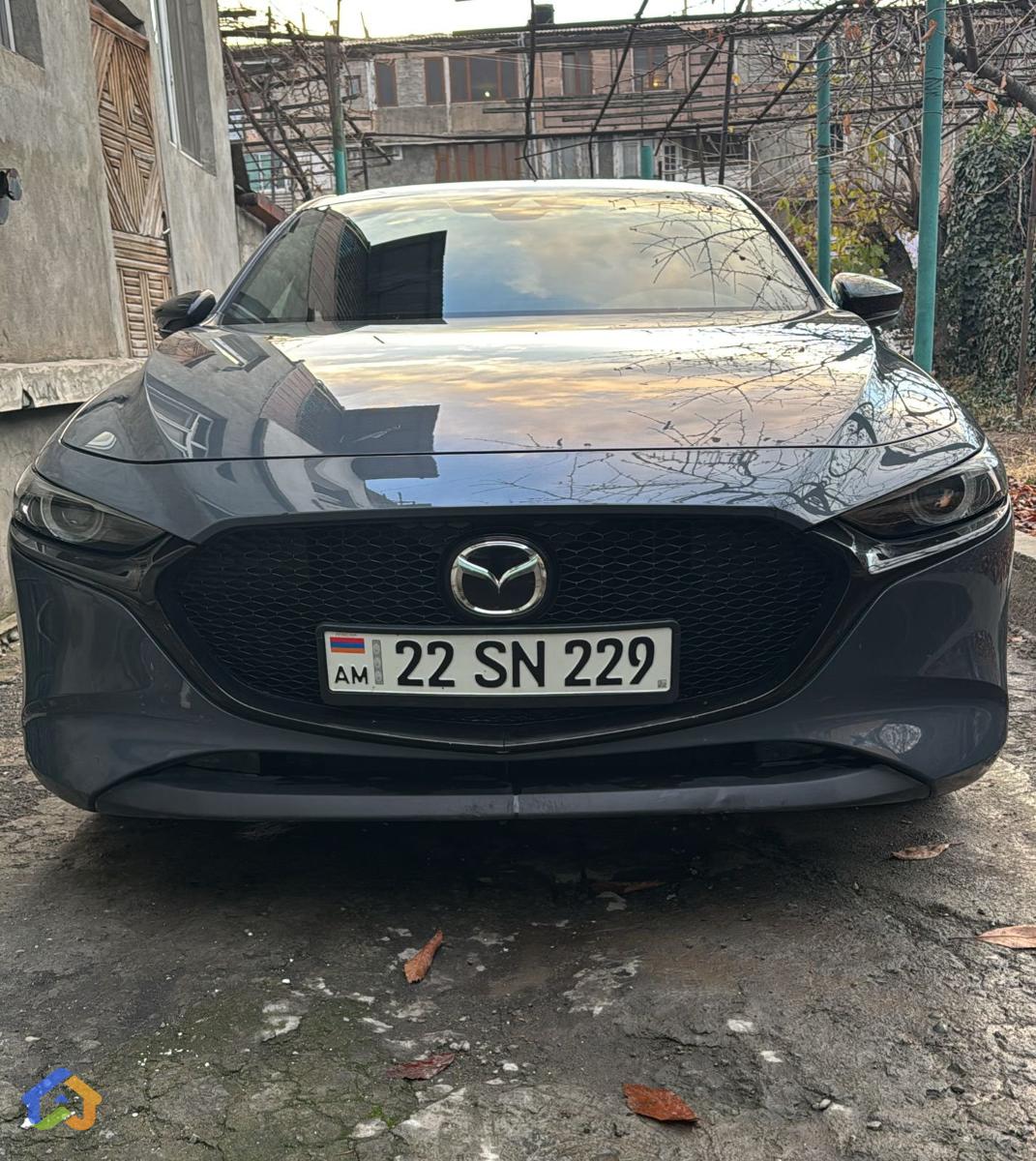 Mazda 3 Preffered Carbon Edition - image 1