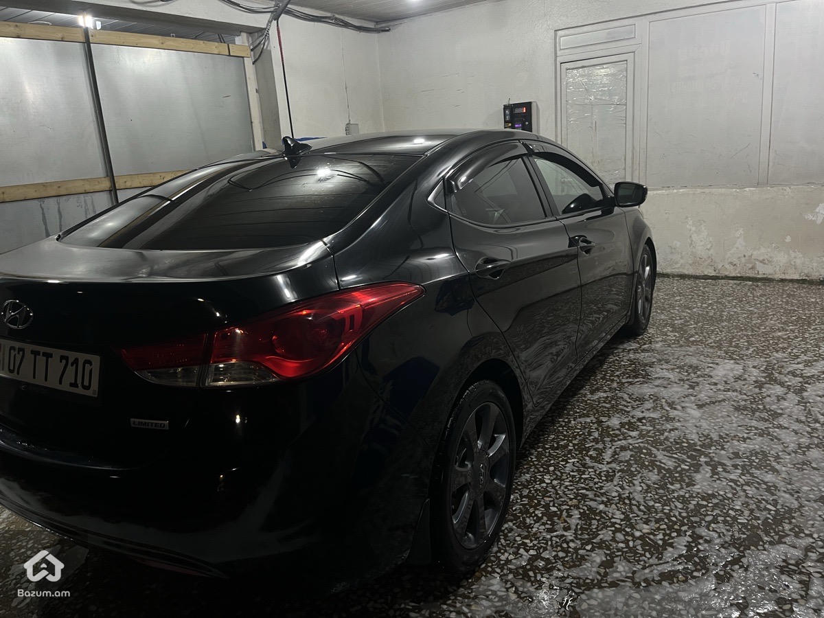 Elantra - image 2