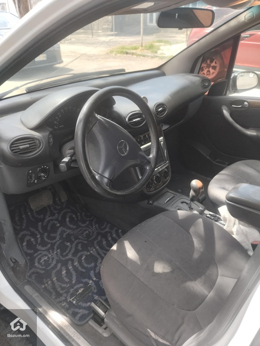 Mercedes A160 - image 11