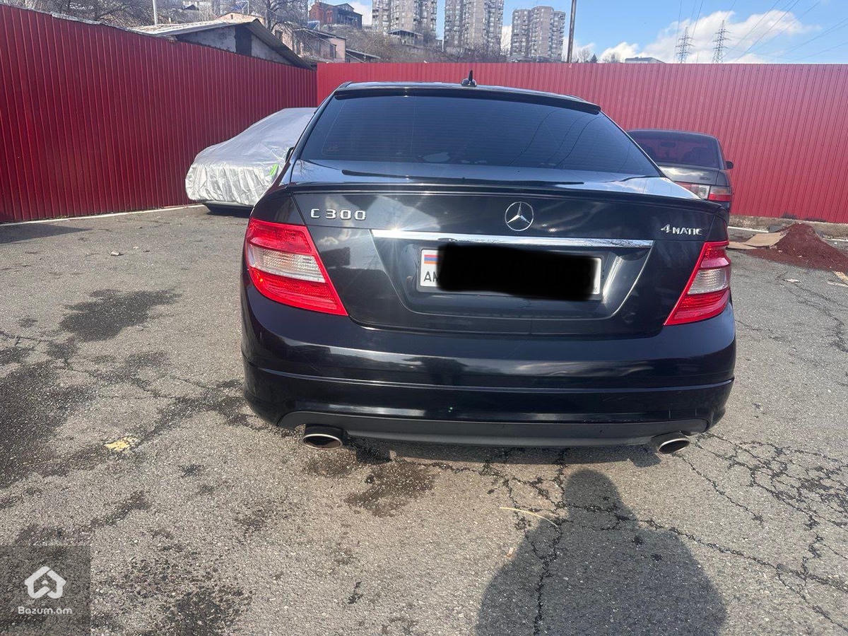 Mersedes Benz  - image 6