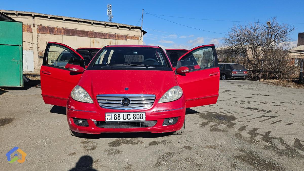 Mercedes benz A170 - image 12