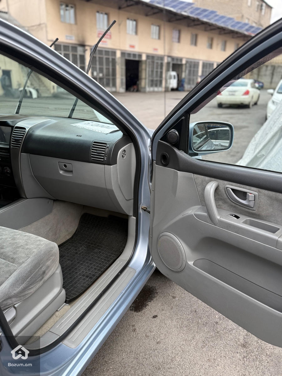 Kia Sorento - image 11