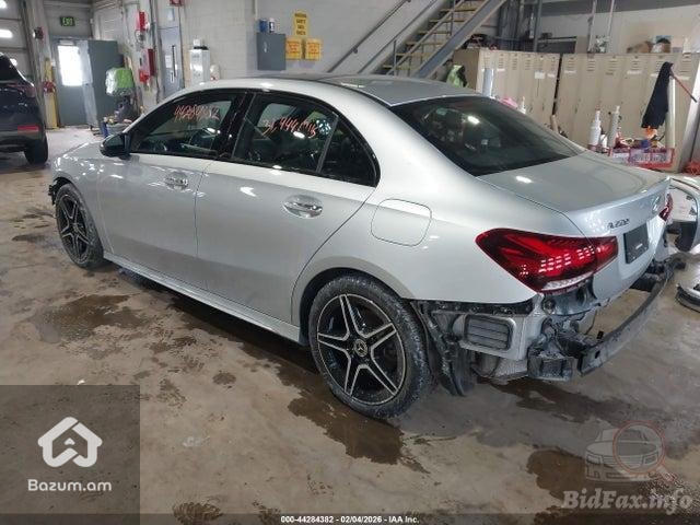 MERCEDES-BENZ A220 - image 6