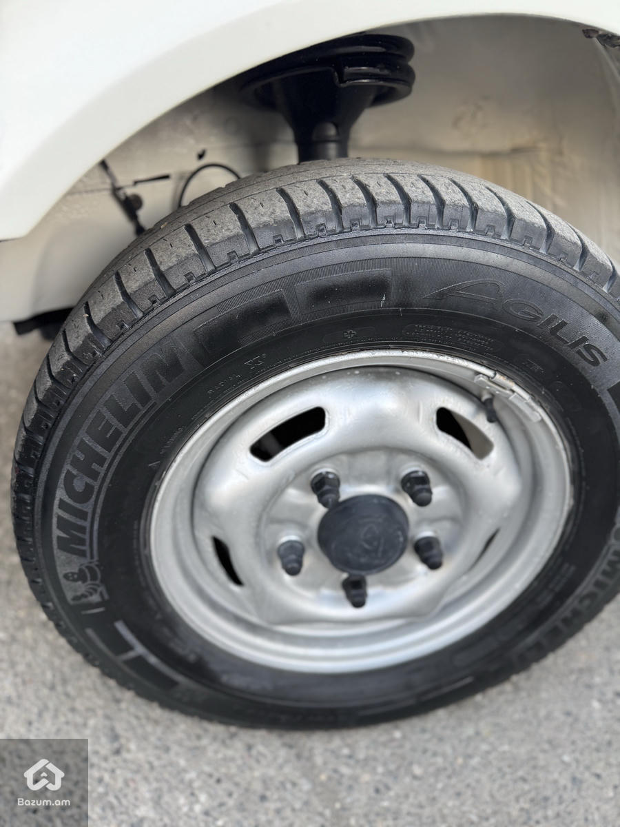 ford transit - image 10