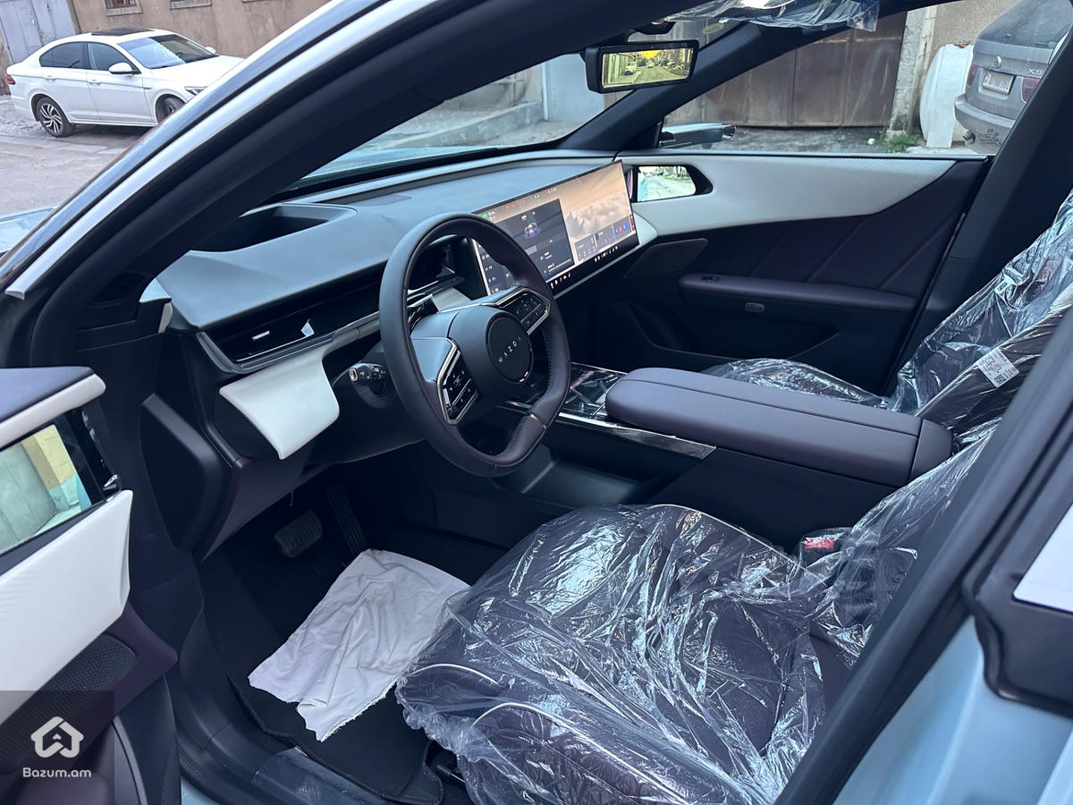 MAZDA EZ-60 - image 8