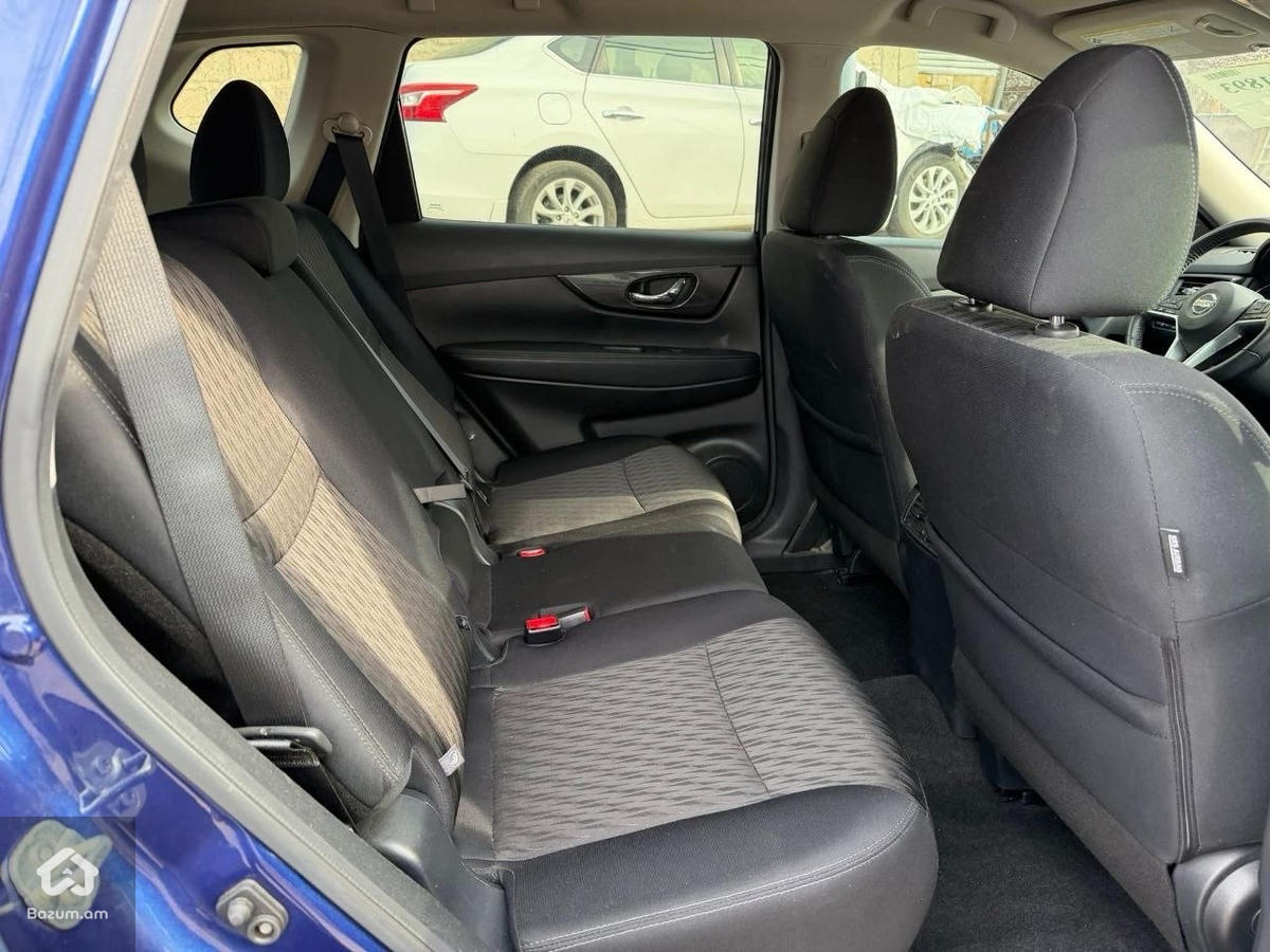 Nissan Rogue  - image 7