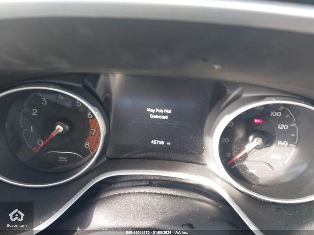 Jeep Compass Limited 4x4 - image 12