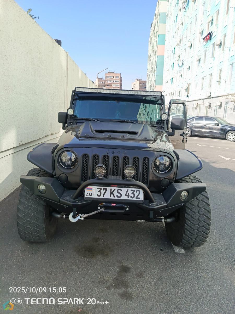 Jeep Wrangler - image 1
