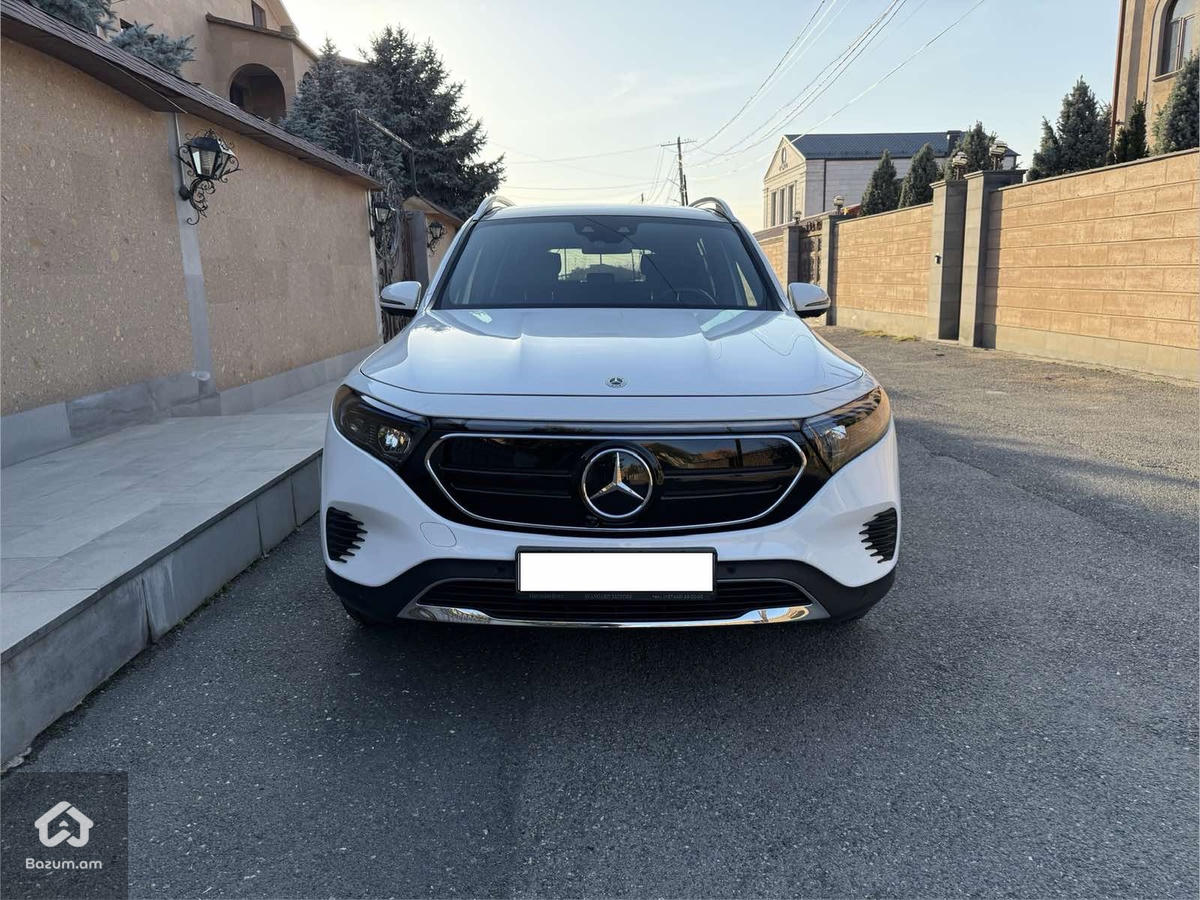 Mercedes Benz EQB 300 Suv - image 3