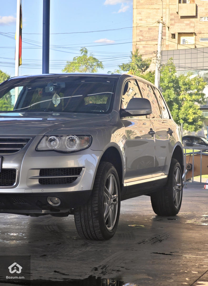Volkswagen Touareg - image 3