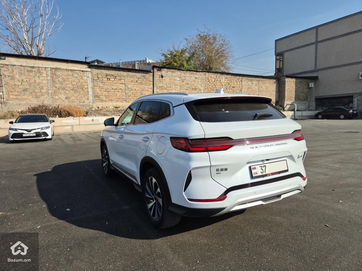 520 Flagship - image 4