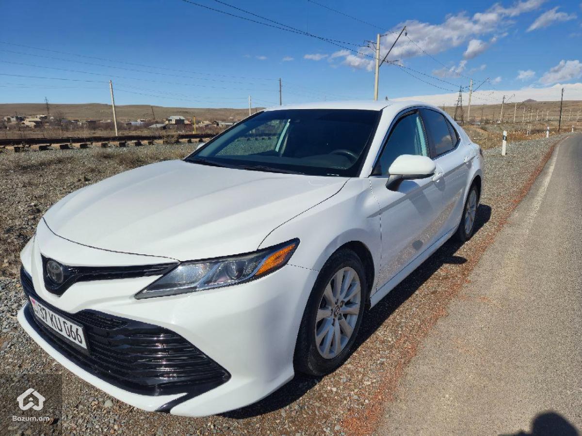 Toyota Camry 2020 - image 10