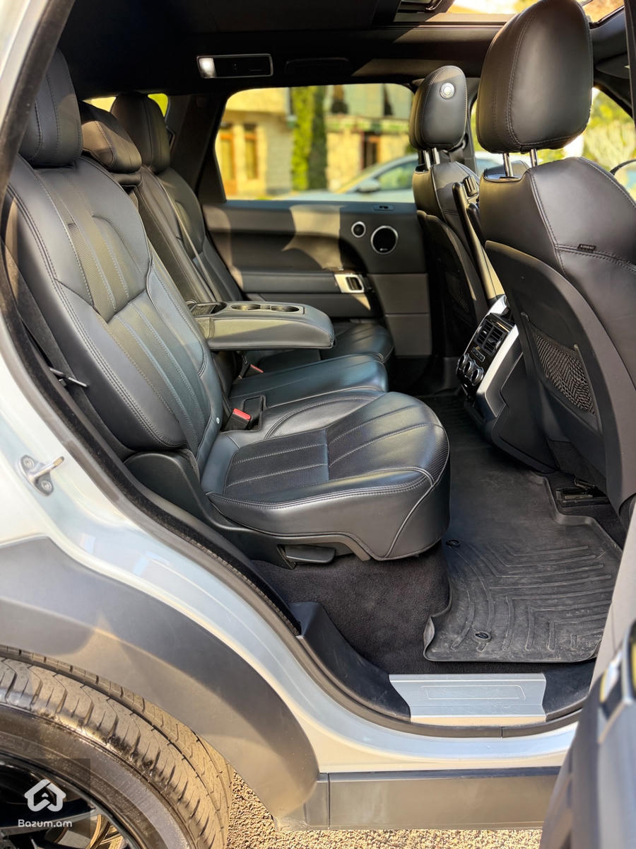 2014 Range Rover Sport 3.0L - image 12