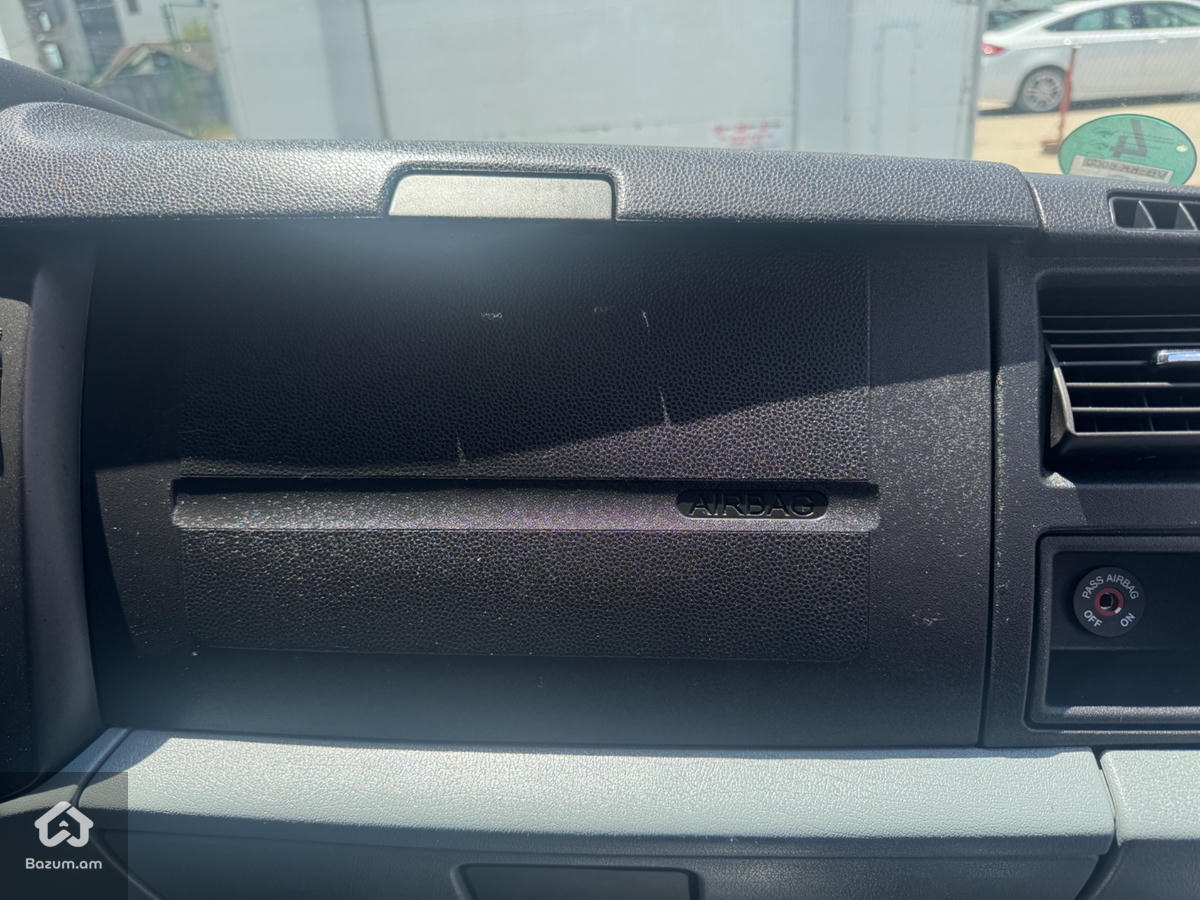 Ford transit - image 7