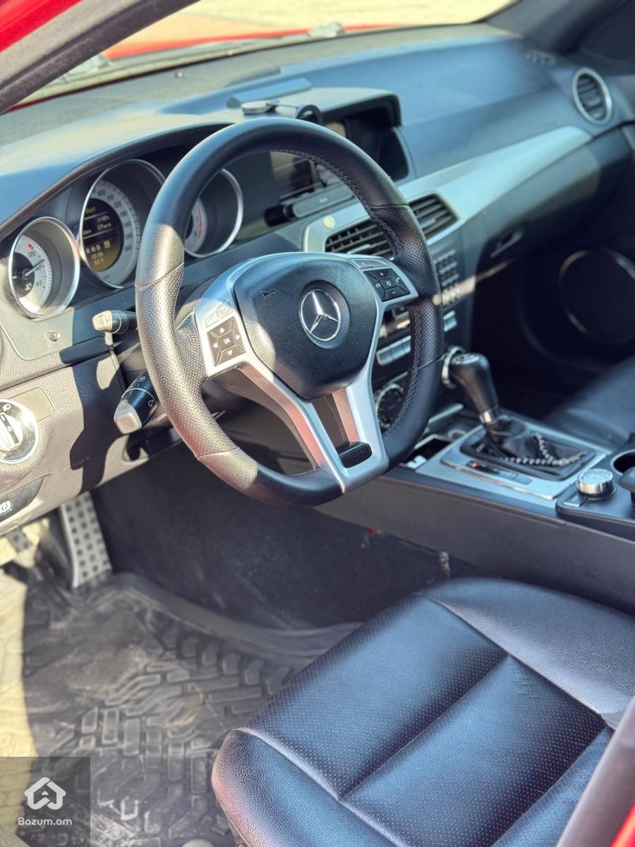 Mercedes Benz W204 - image 11