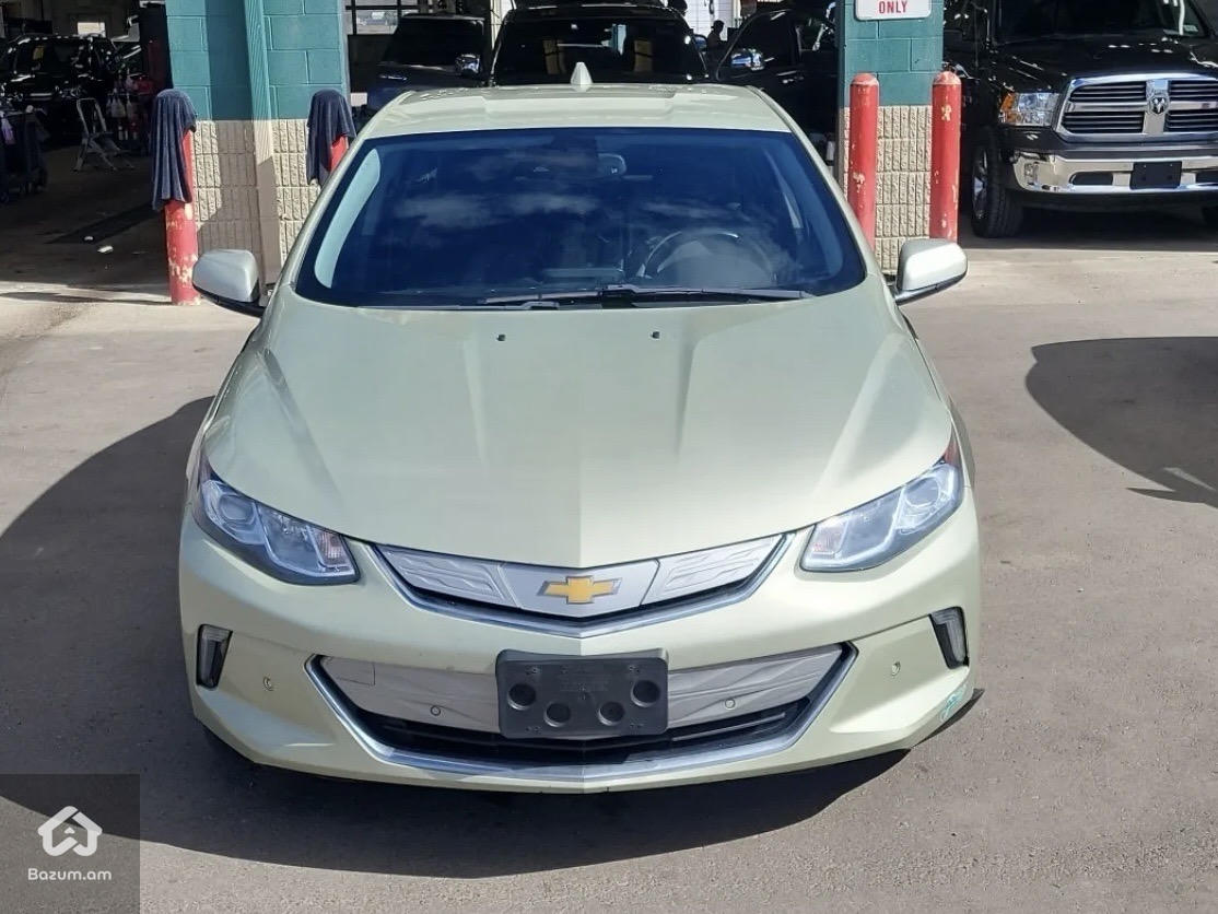 Chevrolet Volt 2 - image 2
