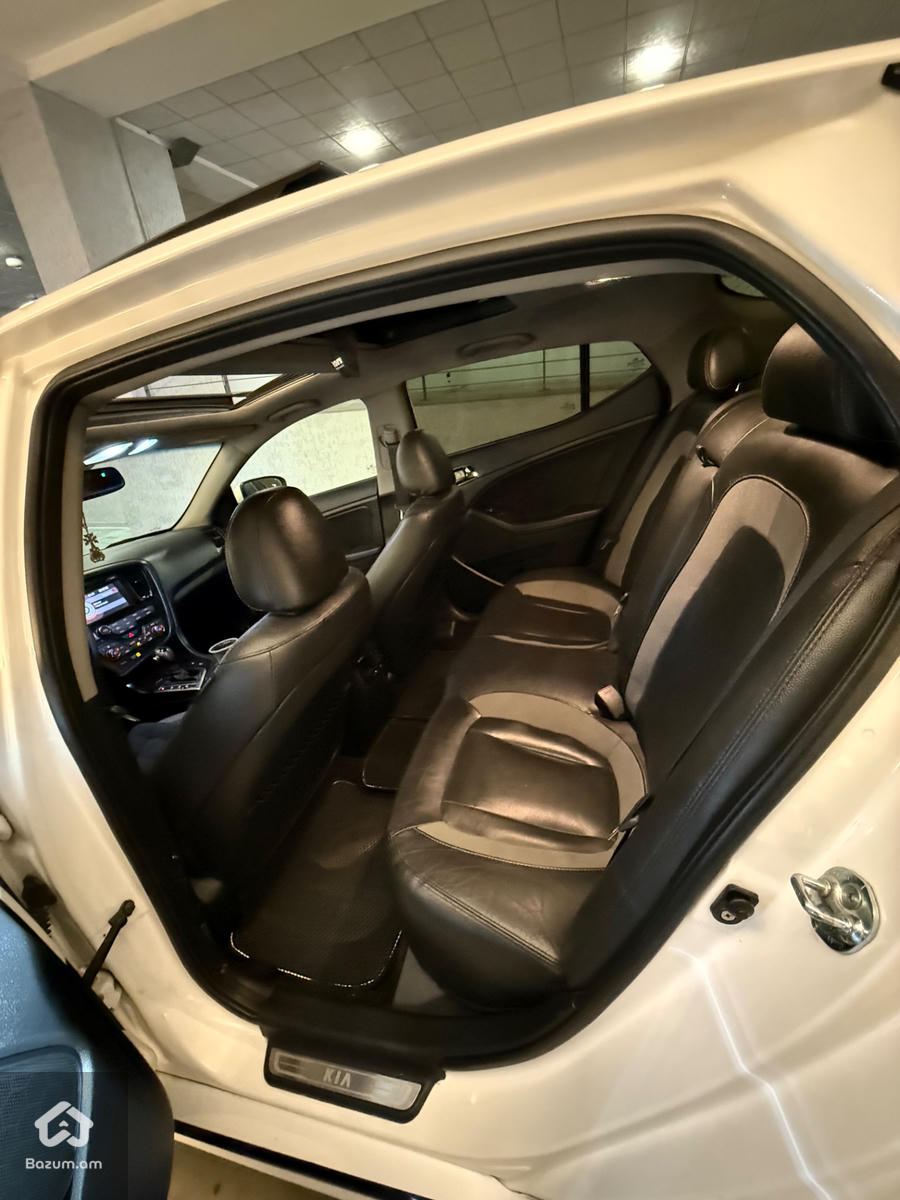 KIA OPTIMA 2011 - image 10