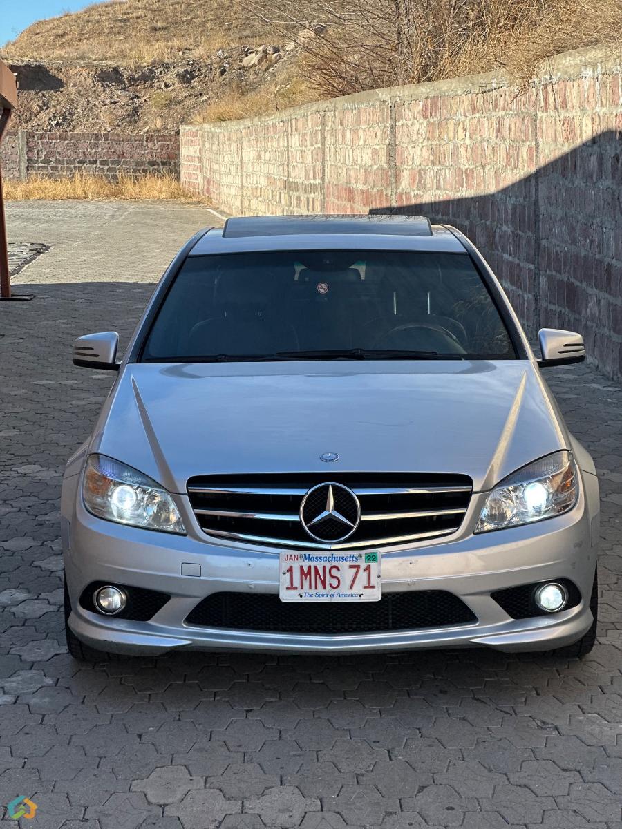 Mercedes benz c300 - image 1