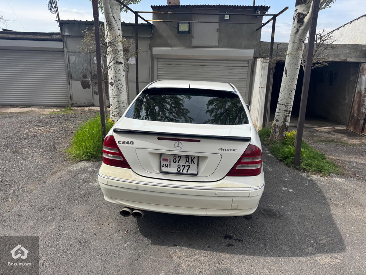 Mercedes Benz C240 - image 5