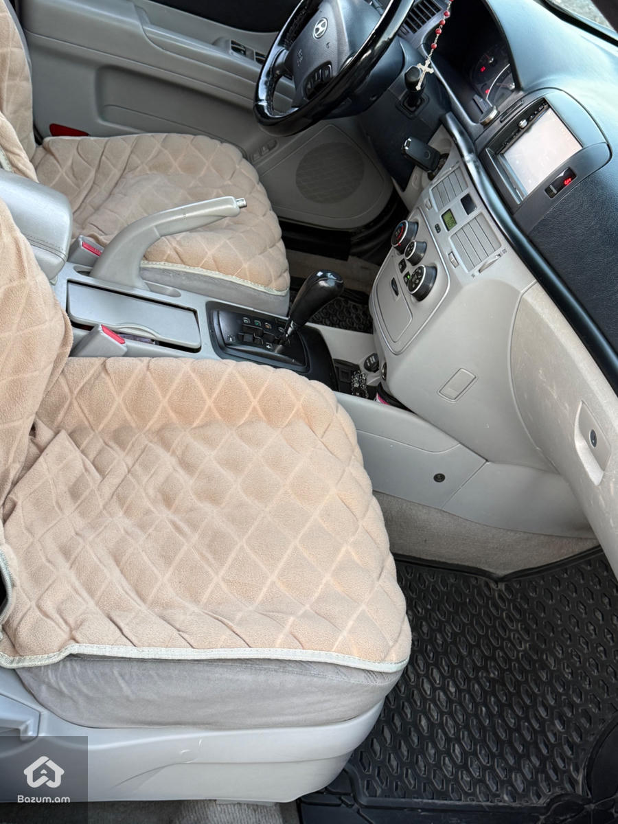 Hyundai Sonata - image 8