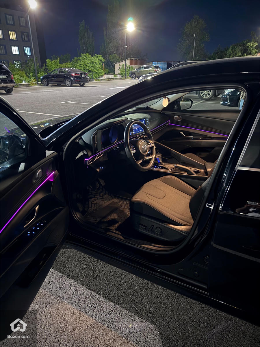 Hyundai Elantra 2022 - image 9