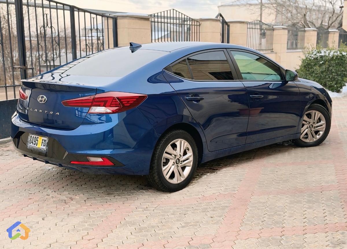 Hyundai Elantra Sel 2020 - image 3