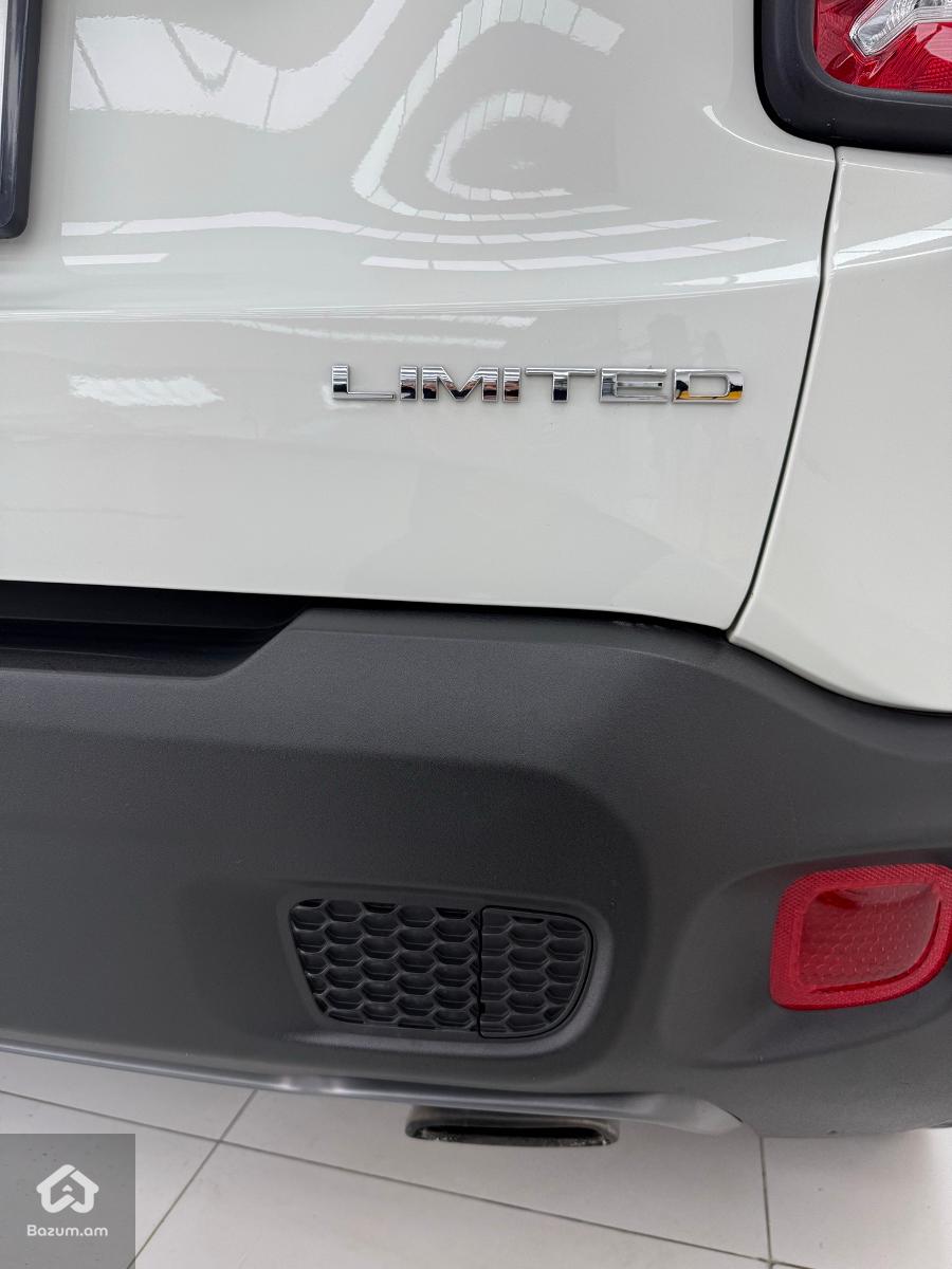 Jeep Renegade Limited 1.3T 4x4 2022 - image 13