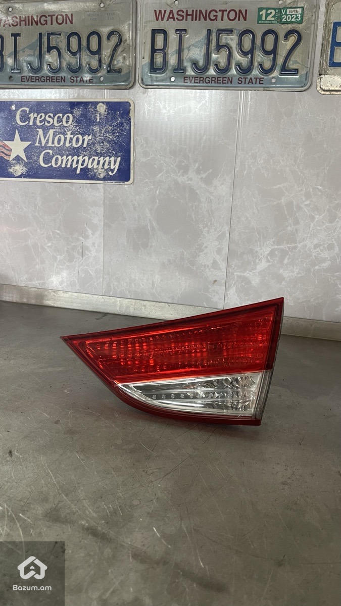 HYUNDAI ELANTRA 2010-2013 բերնախցիկի վրայի ստոպ աջ դորեստայլ - image 2