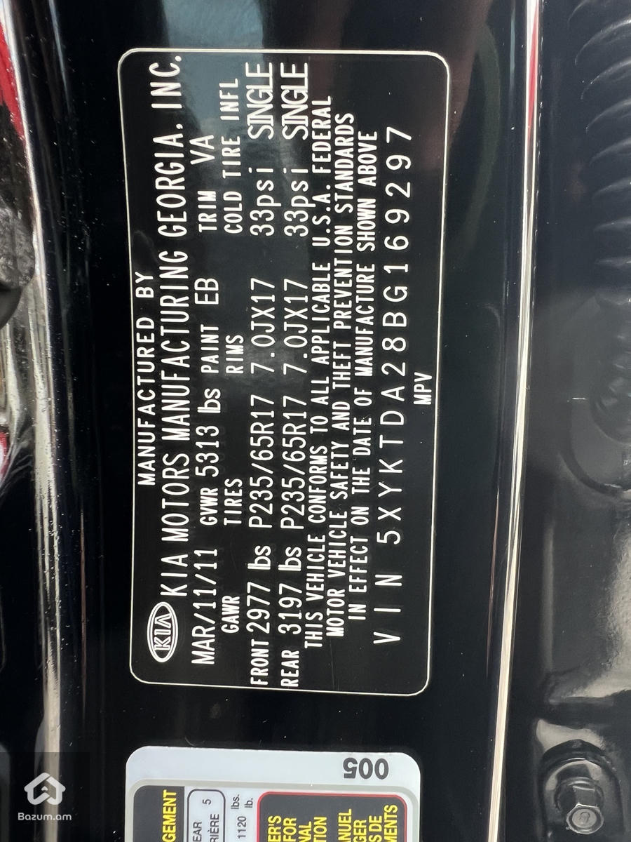Kia Sorento 2011 - image 16