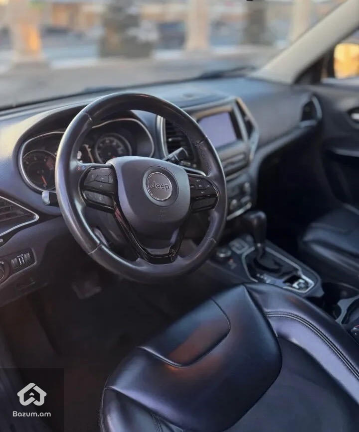 JEEP CHEROKI LATITUDE PLUS - image 5