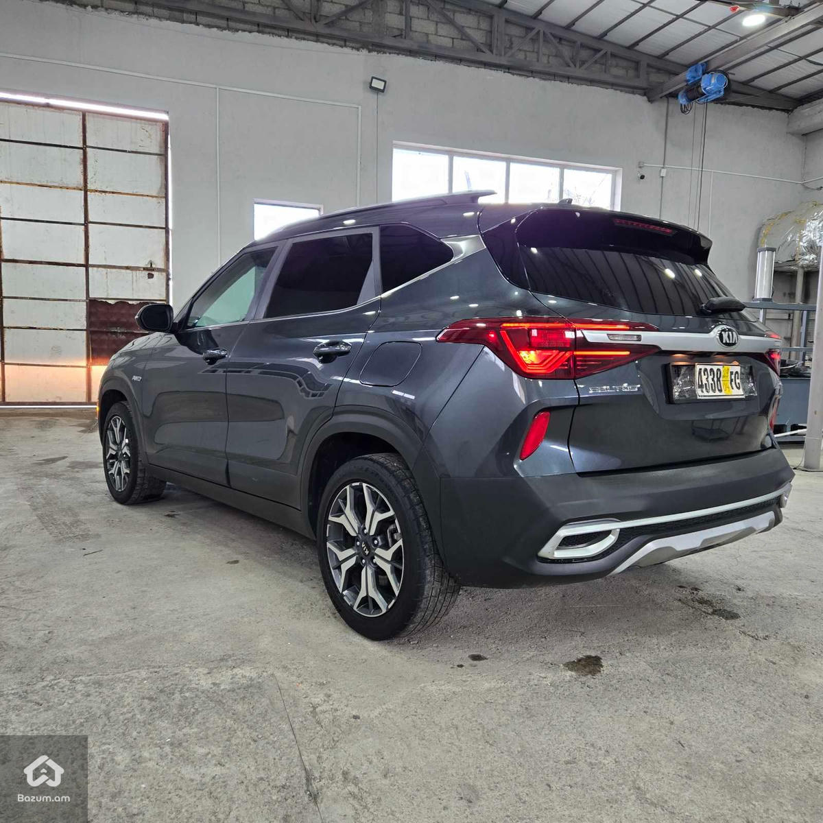 Kia Seltos - image 8