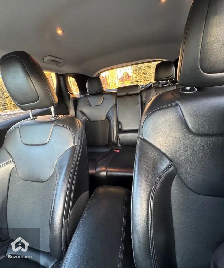 JEEP CHEROKI LATITUDE PLUS - image 7