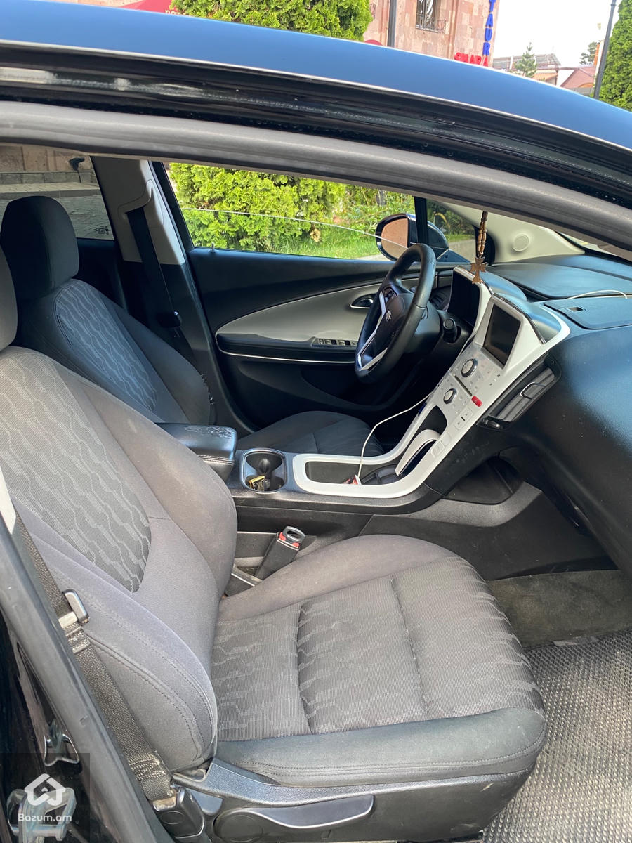 Chevrolet Volt 1 - image 9