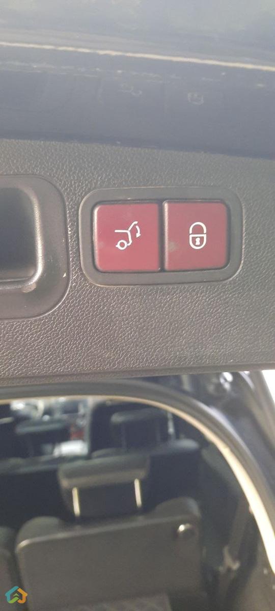 Mercedes-Benz GL450 - image 9