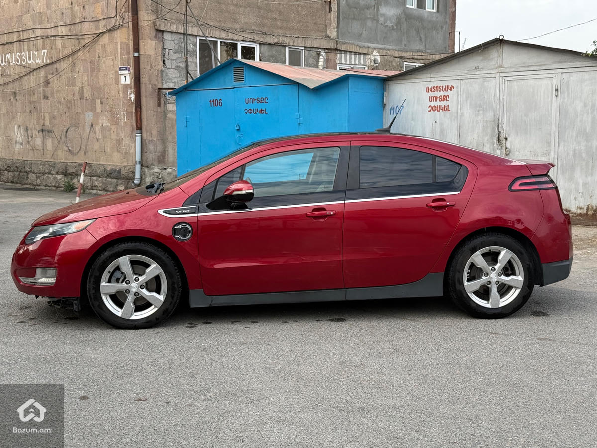 Chevrolet Volt 1 - image 4