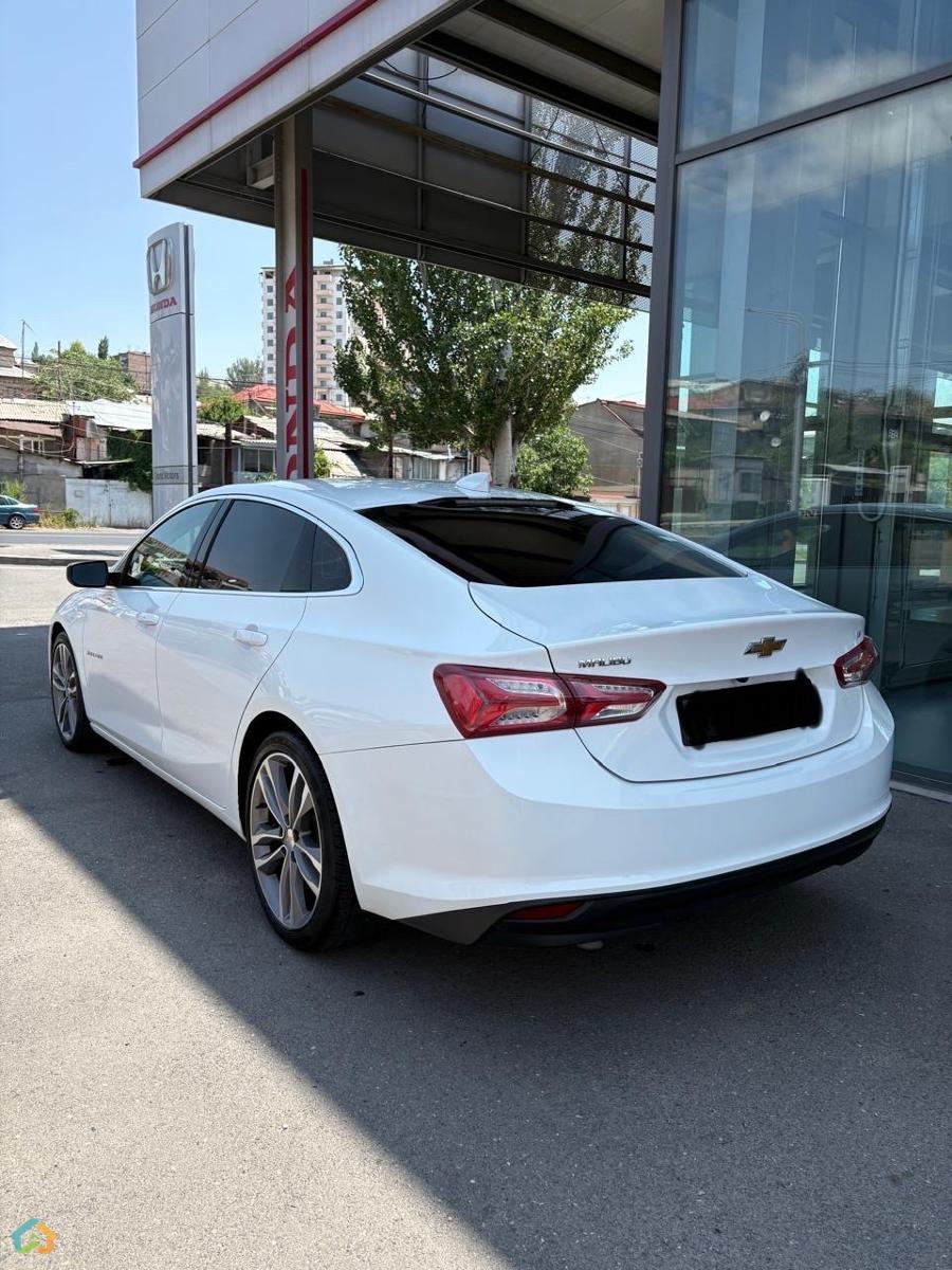 Վաճառվումե Chevrolet Malibu 2022 - image 3