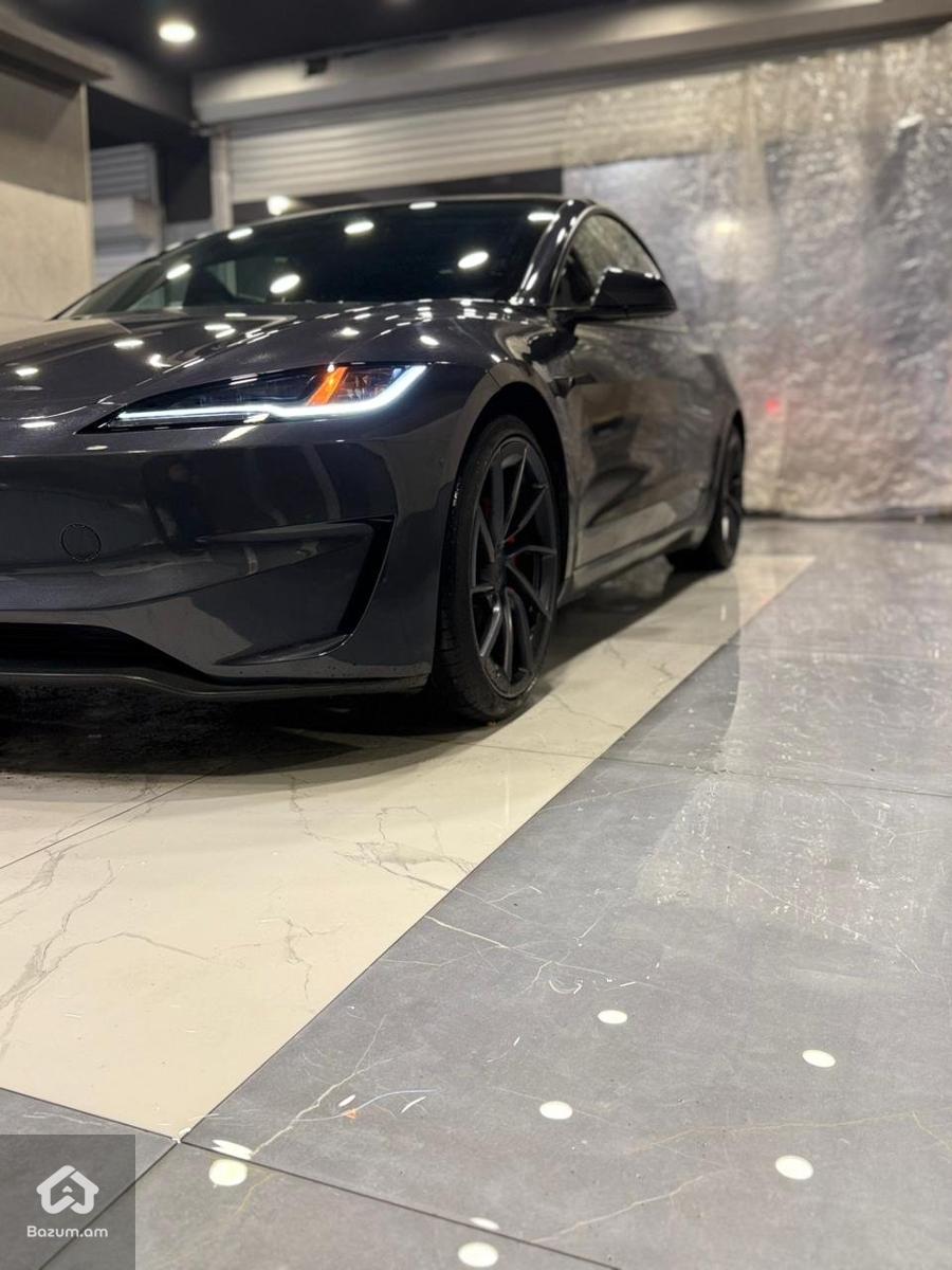 Tesla Model 3 Performance 2025 - image 6