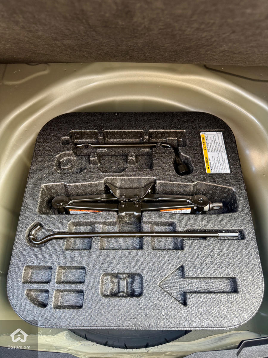 Toyota Corolla - image 9