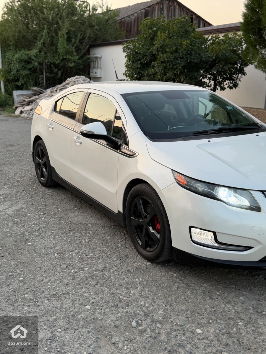Chevrolet volt 1 - image 2