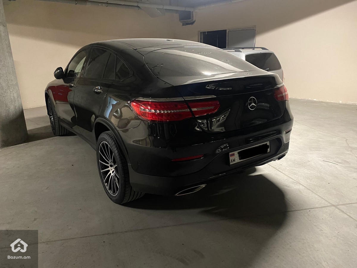 Mercedes Benz GLC 300 4 matic AMG - image 3