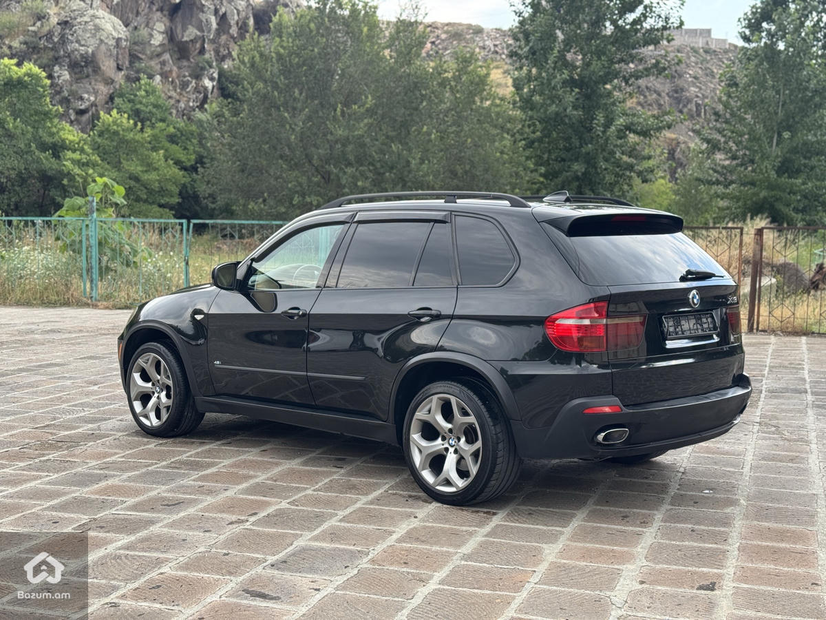 BMW X5 E70 - image 5