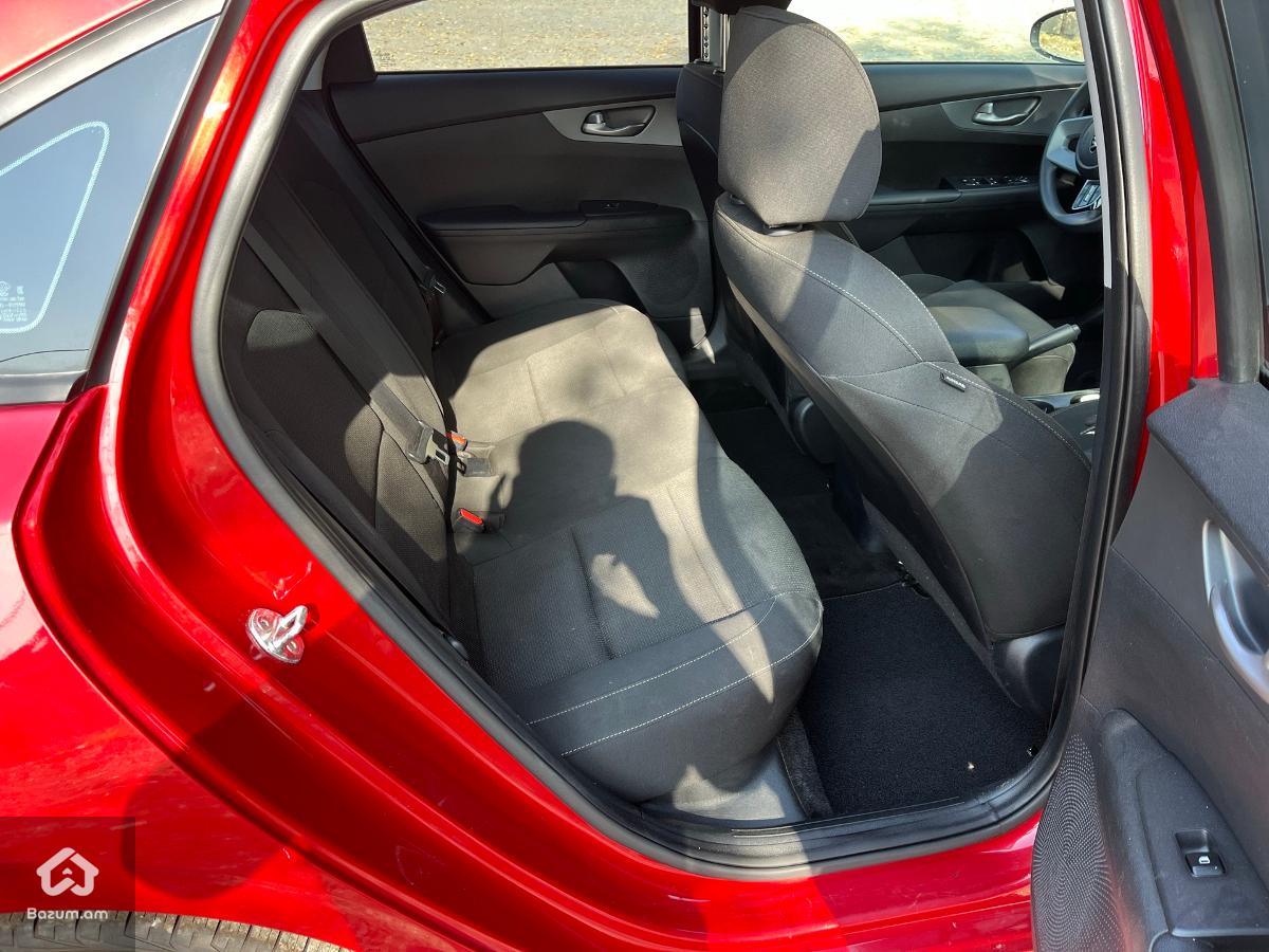 kia forte - image 7