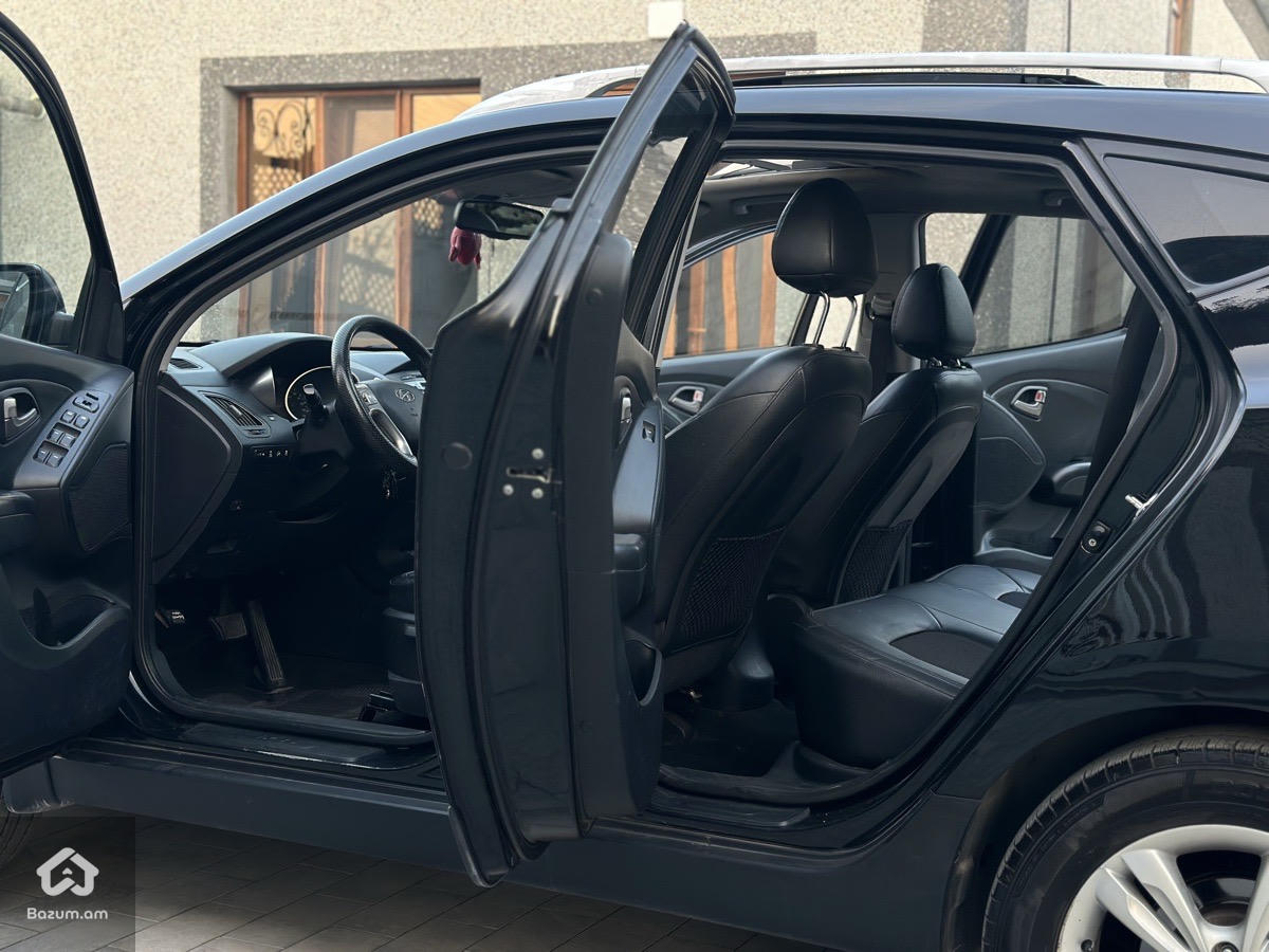 Hyundai iX35 2011 - image 12