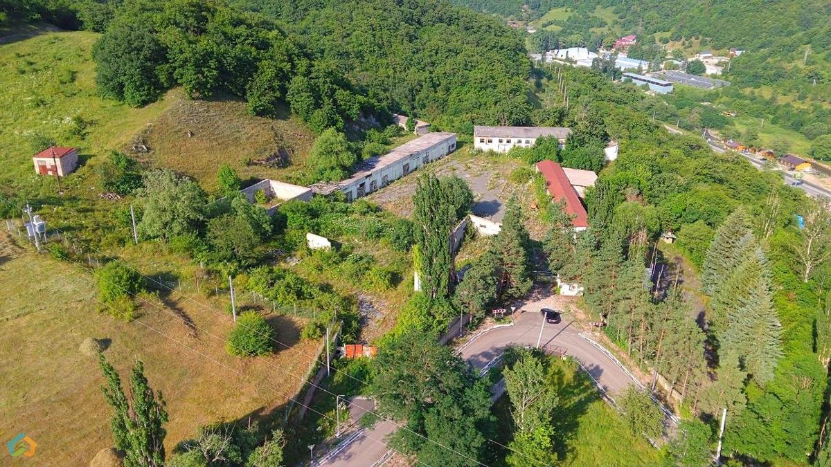 Հողատարածք Դիլիջանում իր շինություններով