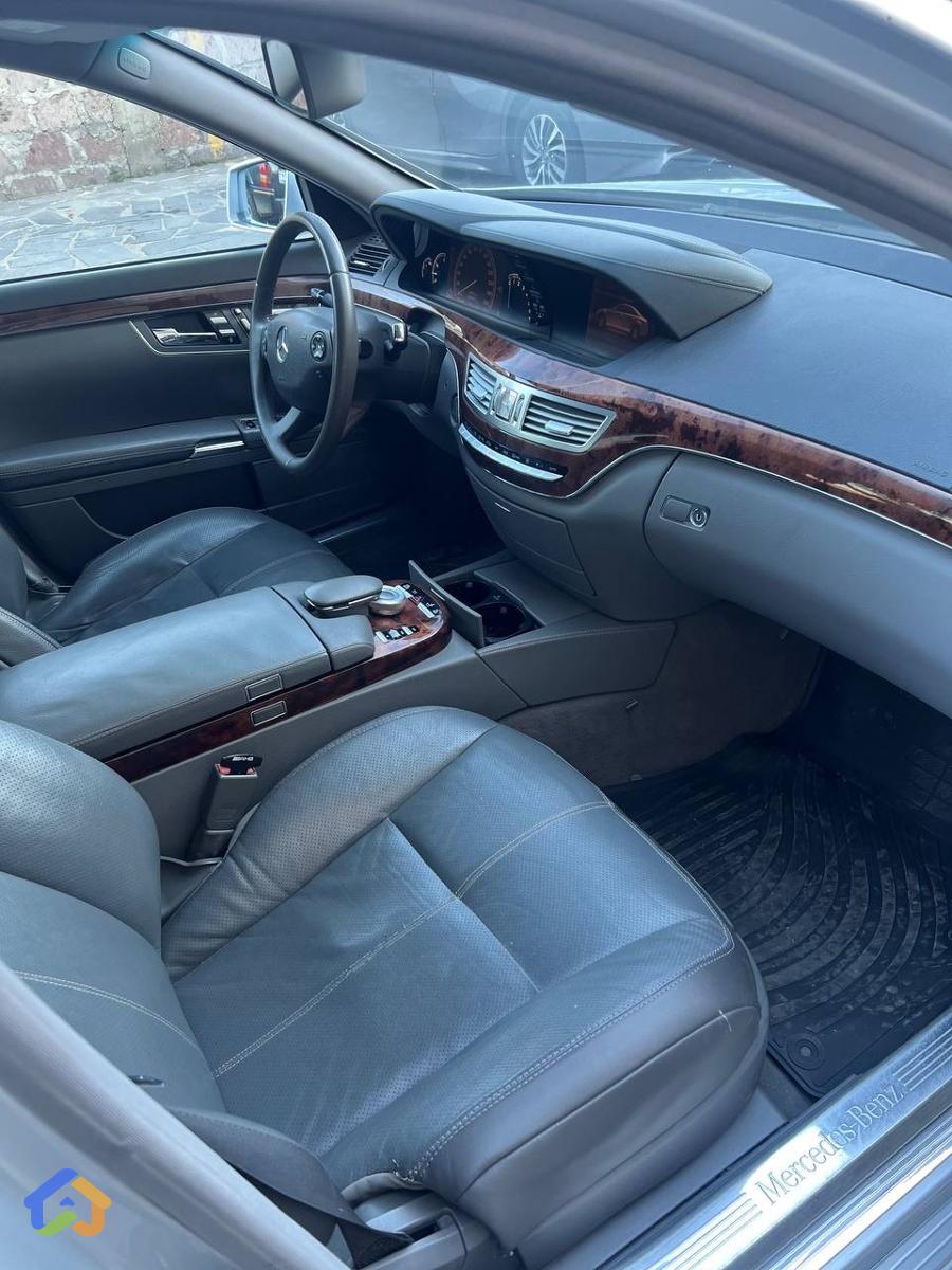 Mersedes Benz - image 8