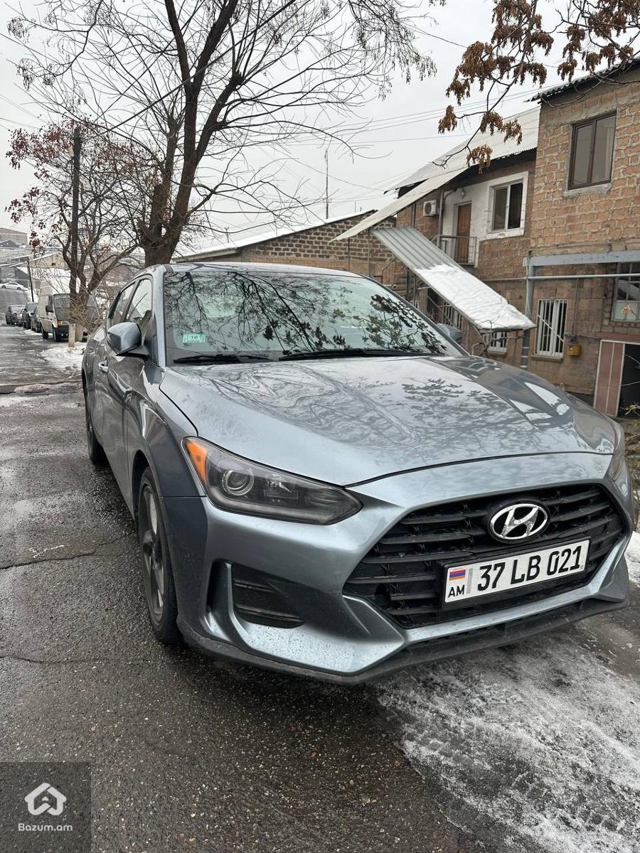 Hyundai Veloster 
