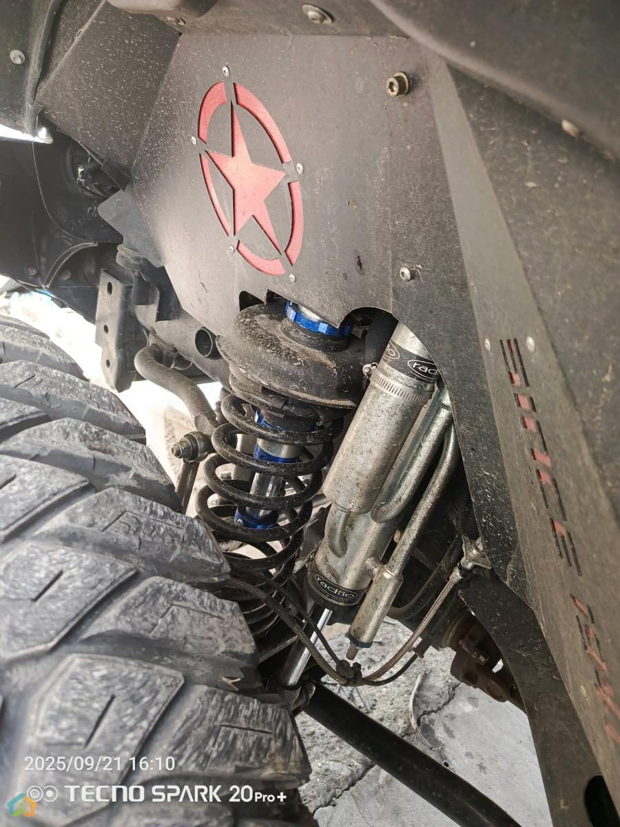 Jeep Wrangler - image 4