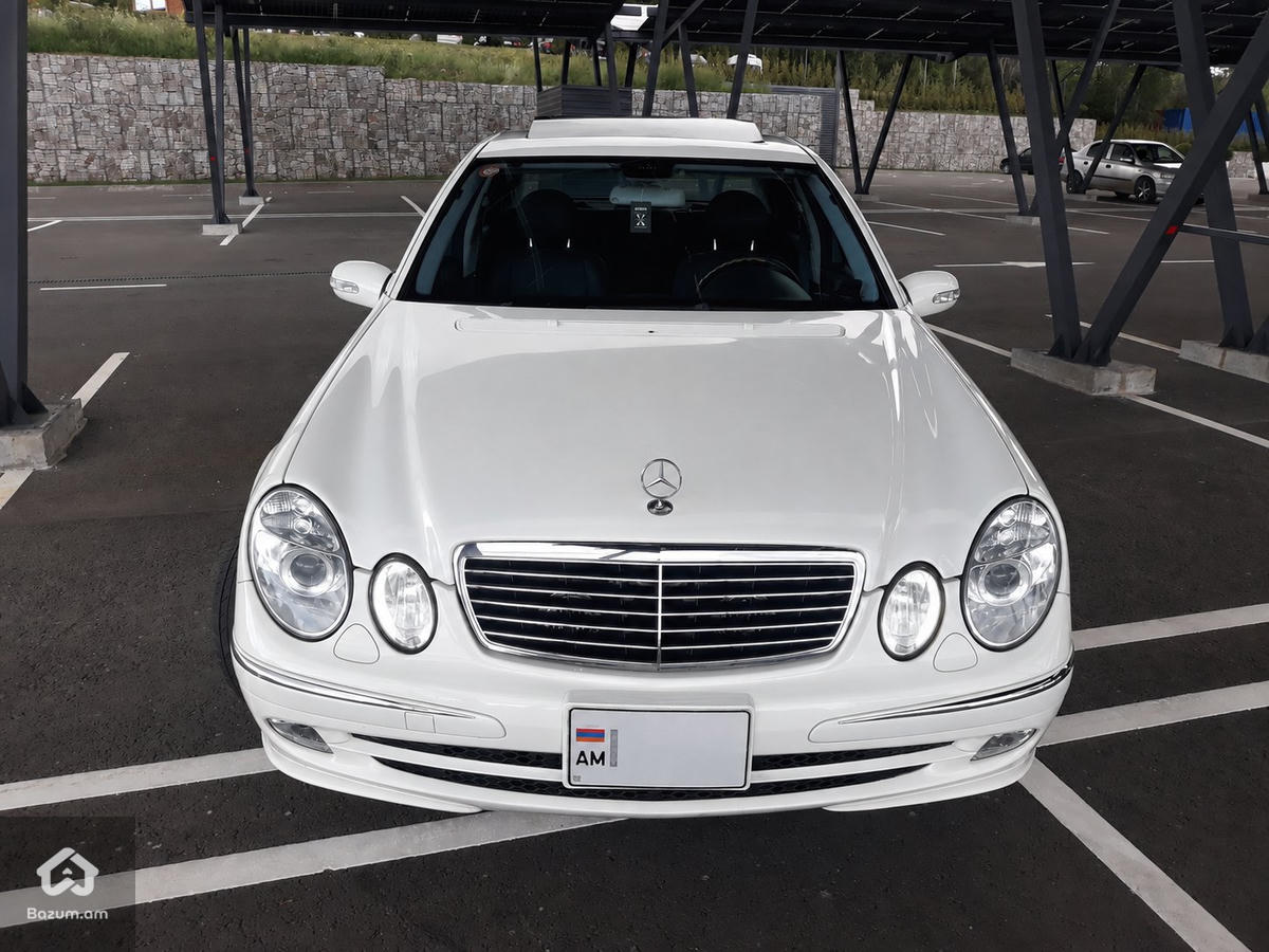 Mercedes W211 - image 2