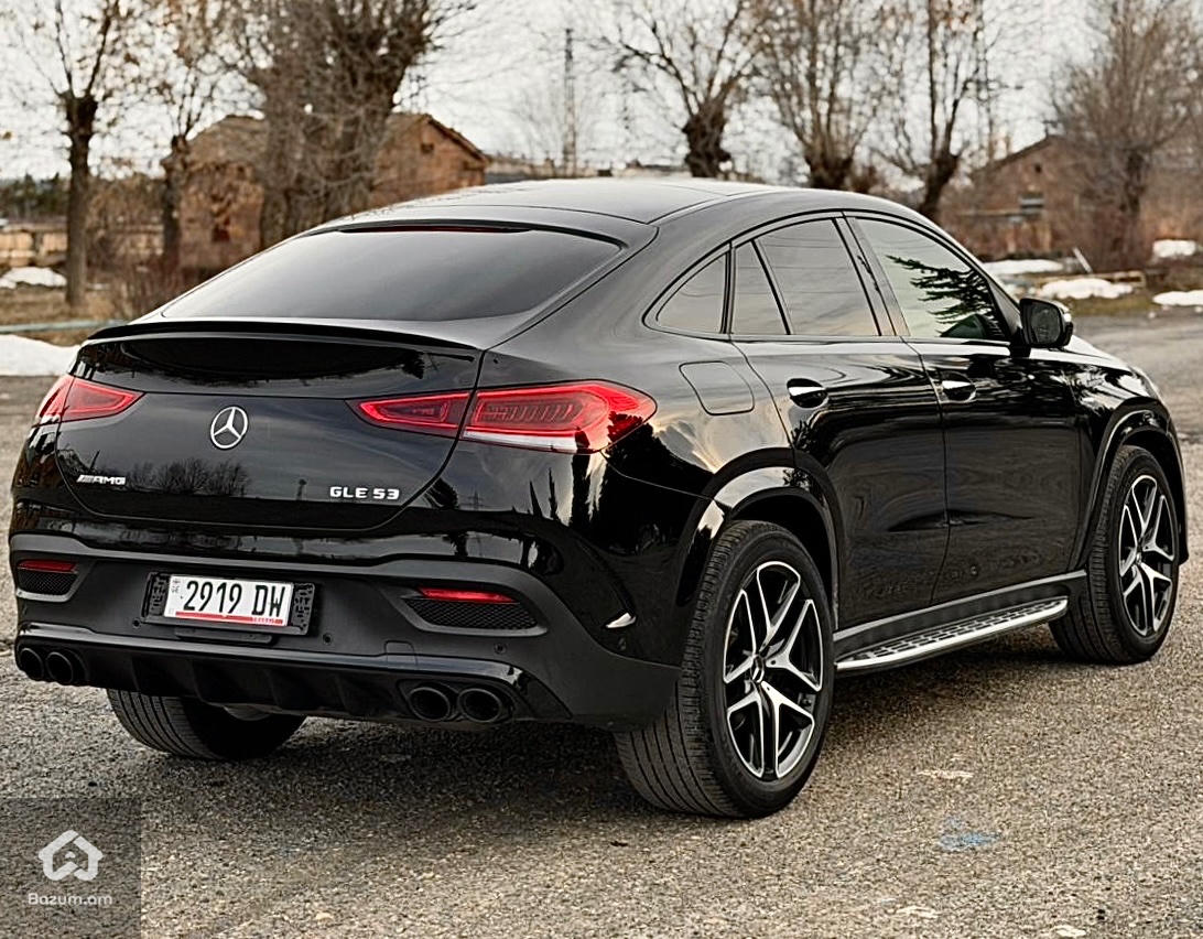 MERCEDES BENZ GLE COUPE AMG CARBON EDITION - image 7